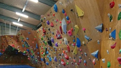 茨城県のクライミング施設「ボルダリングジム Style crew」